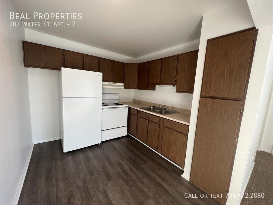 207 Water St #7 - Photo 4 of 9