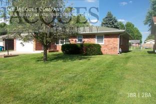 3538 N Rogers Ave - Photo 1 of 1