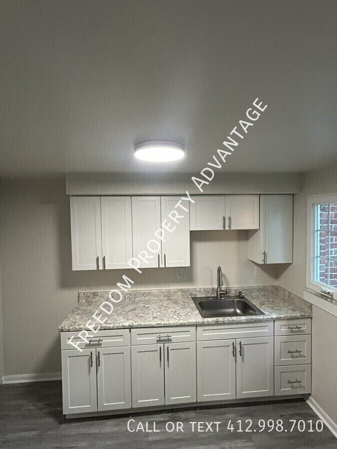 3398 Columbia Dr - Photo 5 of 22