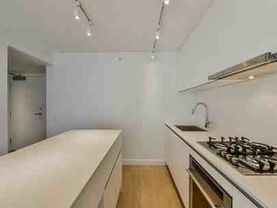 908 Quayside Dr #1 - Photo 5 of 21
