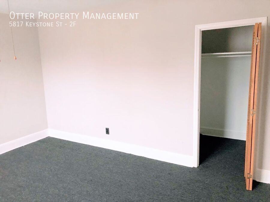 5817 Keystone St #2F - Photo 4 of 13