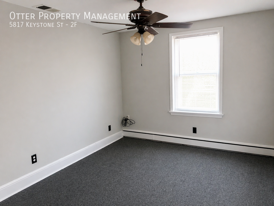 5817 Keystone St #2F - Photo 5 of 13