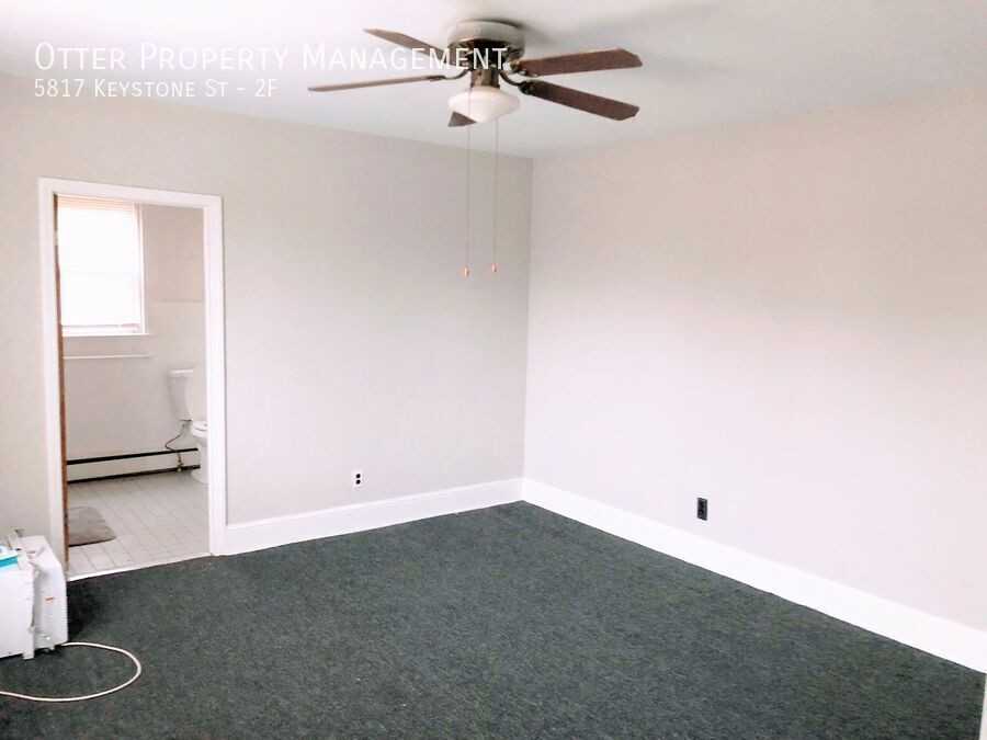 5817 Keystone St #2F - Photo 6 of 13