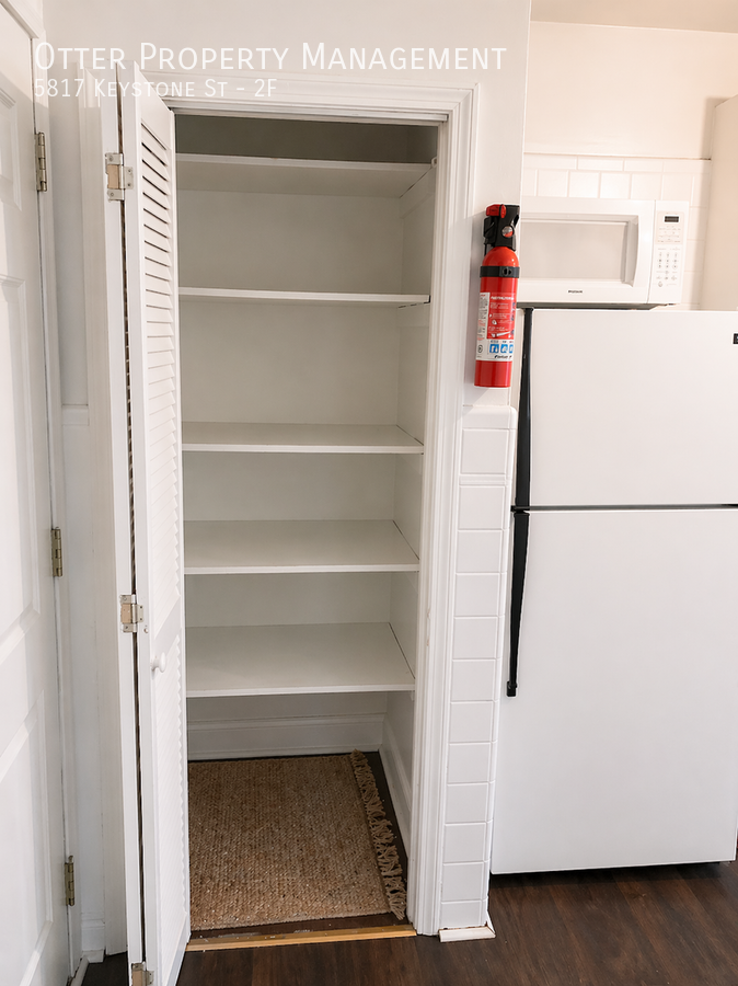 5817 Keystone St #2F - Photo 7 of 13