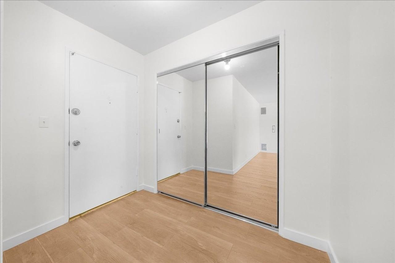 1437 E Windsor Rd #15 - Photo 7 of 25