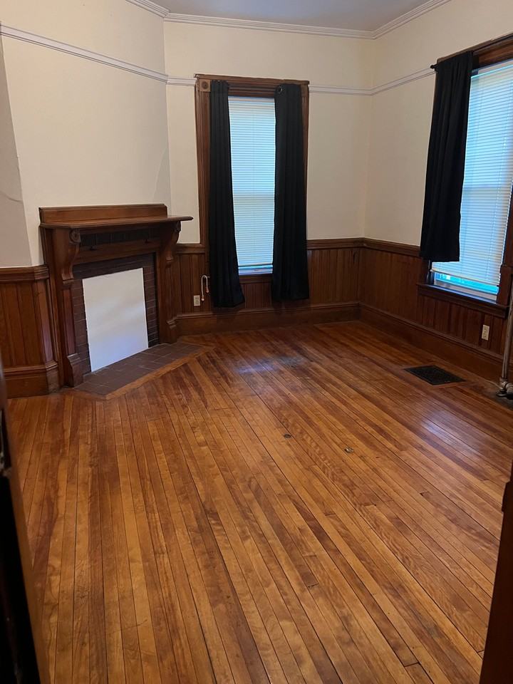 14 Beacon St #2 - Photo 3 of 9