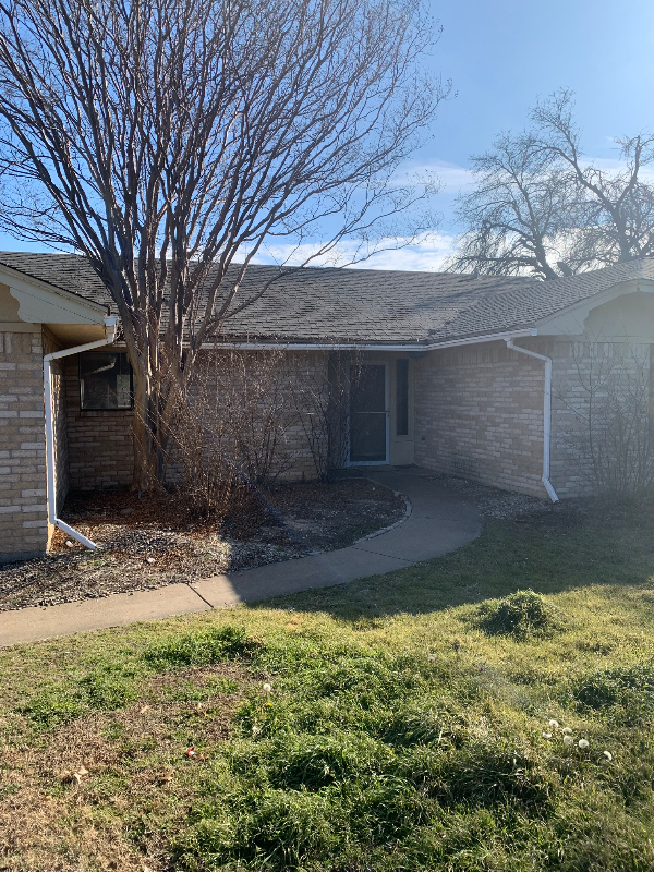 606 Heritage Trl - Photo 2 of 12