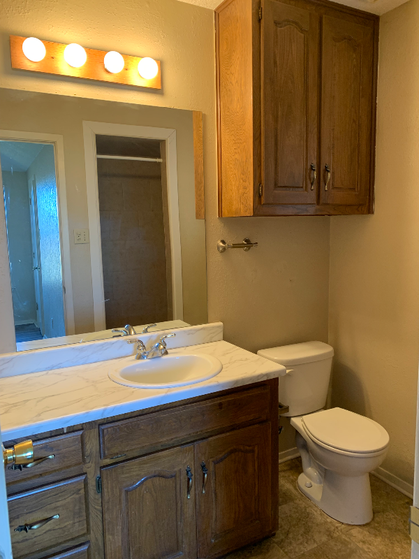 606 Heritage Trl - Photo 6 of 12