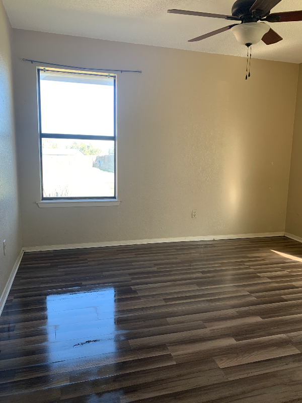 606 Heritage Trl - Photo 7 of 12