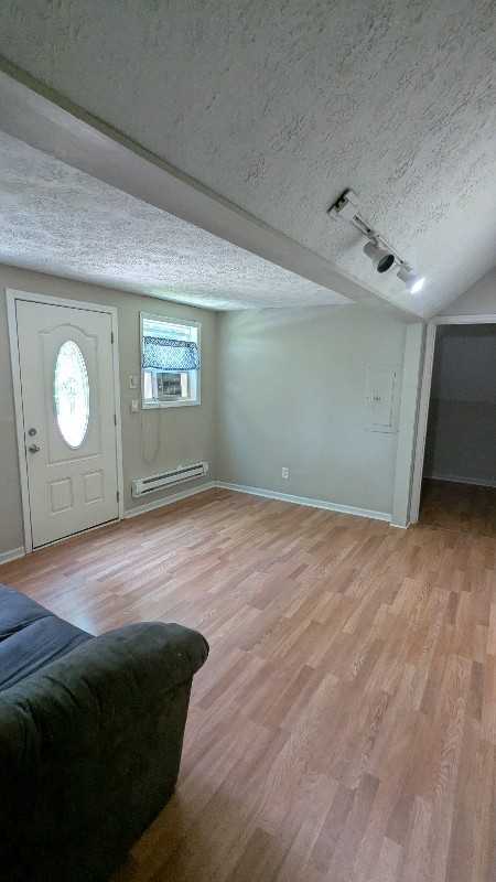 270 Archer St #B - Photo 3 of 11