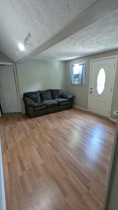 270 Archer St #B - Photo 5 of 11