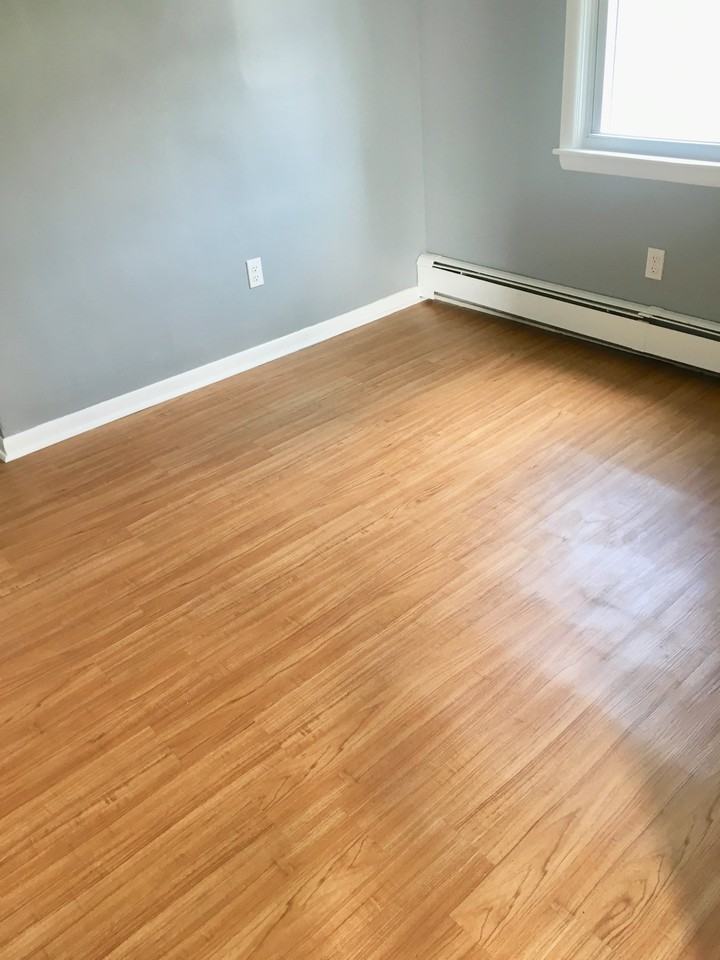 801 Lincoln St #2R - Photo 3 of 7