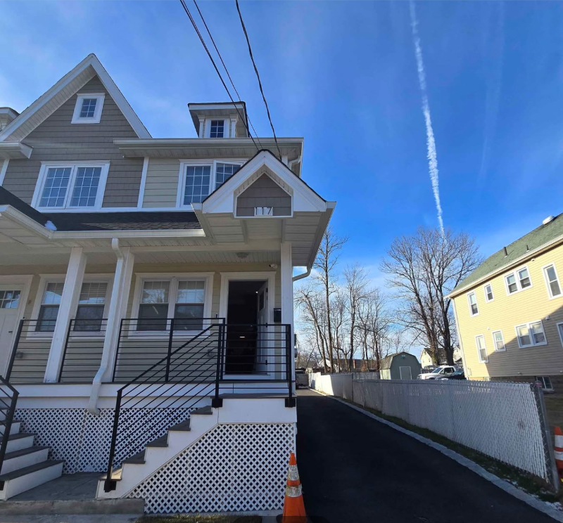 113 Winslow Pl - Photo 2 of 19