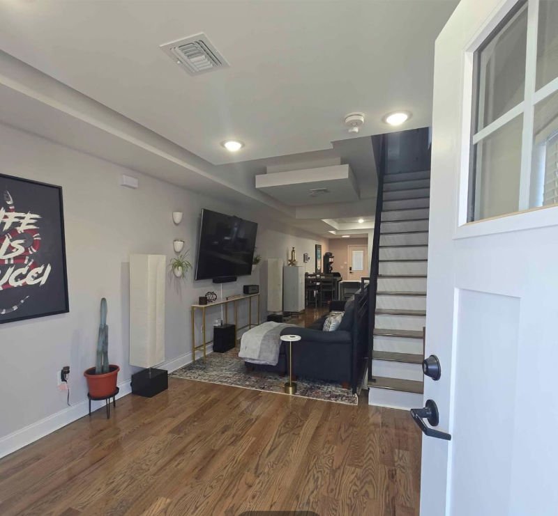 113 Winslow Pl - Photo 3 of 19