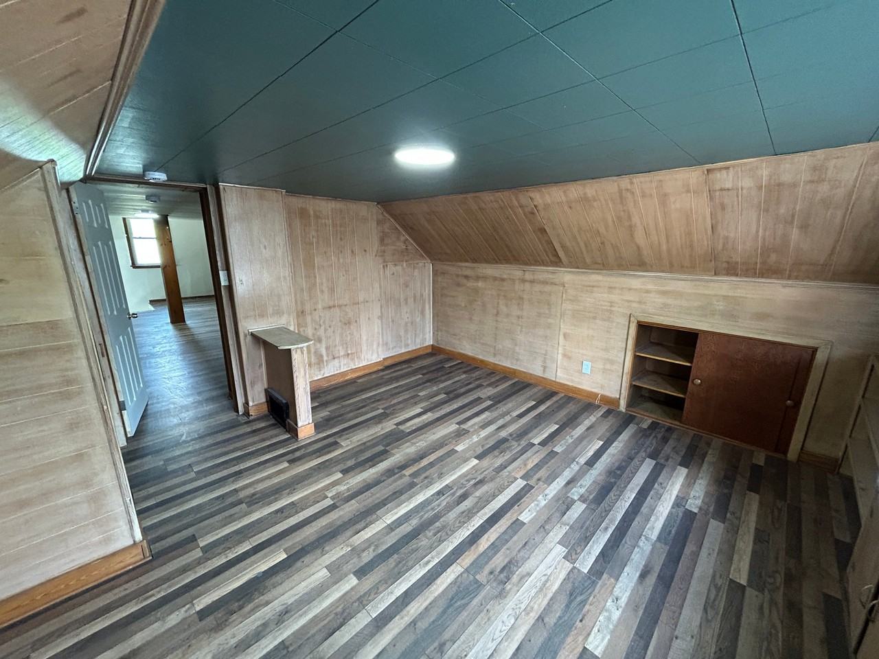 3430 E 73rd St - Photo 7 of 41