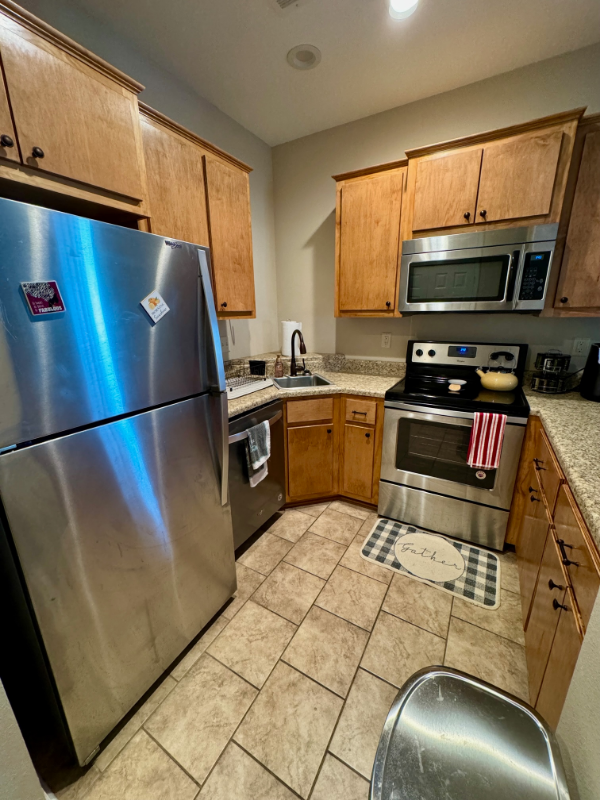1402 Park St #42 - Photo 4 of 9