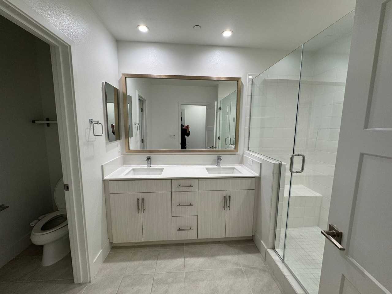 9887 Macarthur Blvd #E - Photo 6 of 13