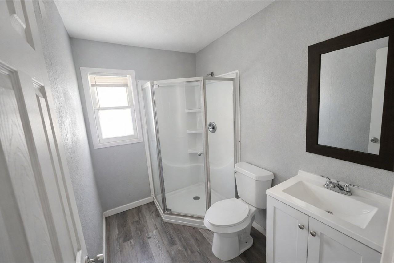 821 S Alameda St #1 - Photo 3 of 5