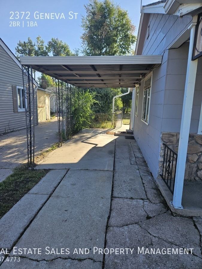 2372 Geneva St - Photo 2 of 14