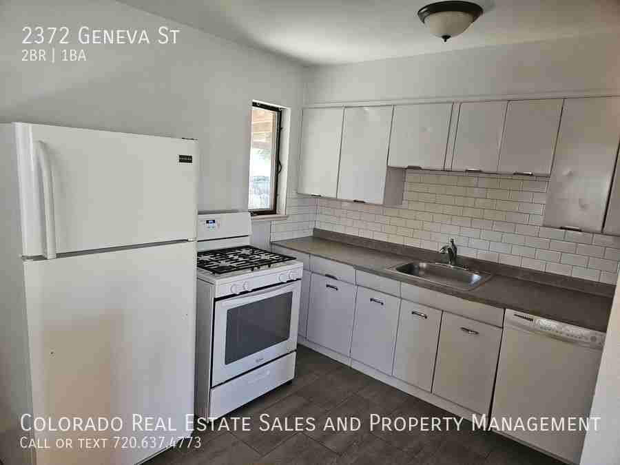2372 Geneva St - Photo 7 of 14