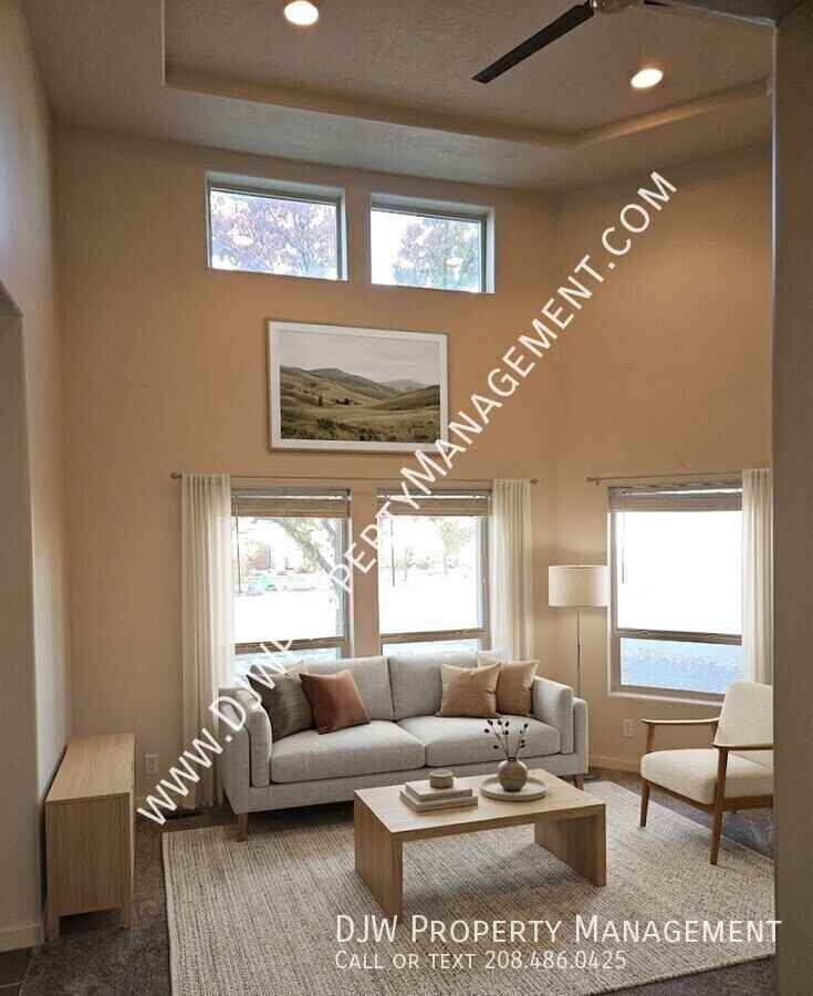 3006 N Leblanc Way - Photo 2 of 9