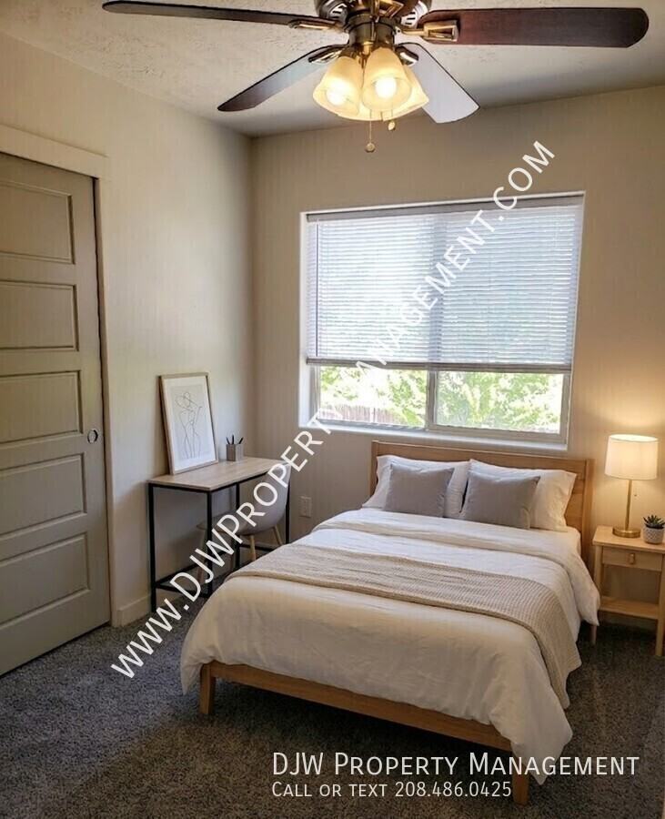 3006 N Leblanc Way - Photo 7 of 9