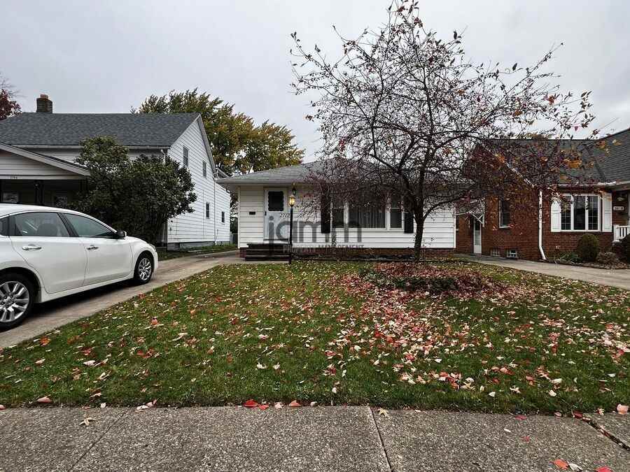 2702 Grovewood Ave - Photo 2 of 26