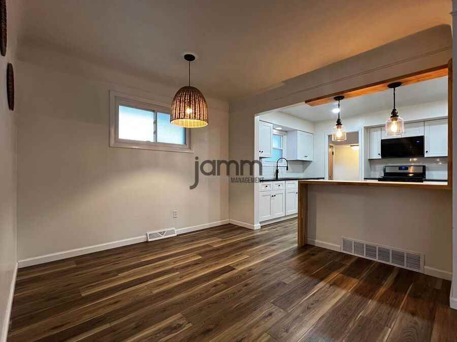 2702 Grovewood Ave - Photo 7 of 26