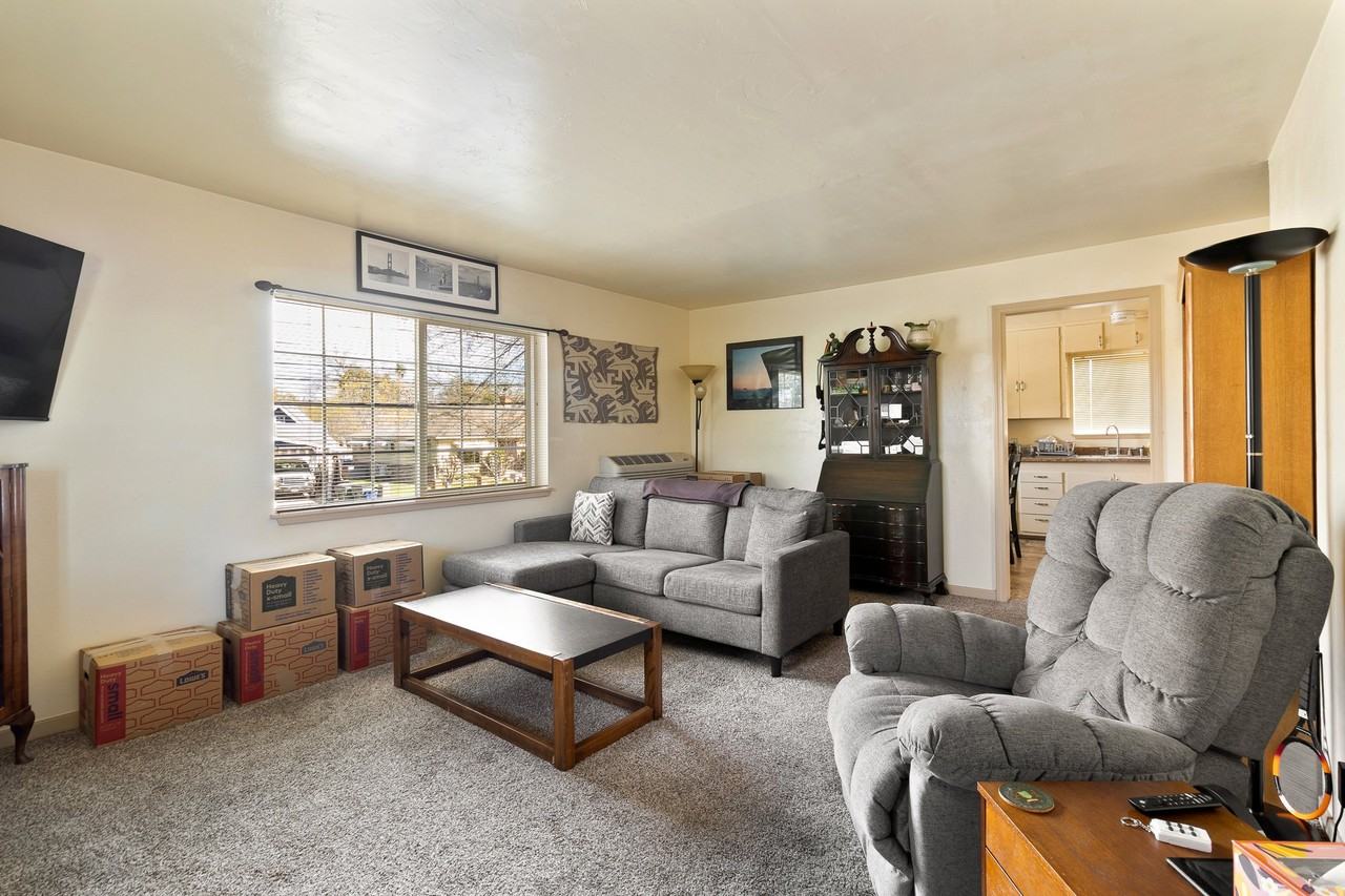 504 W Marlette St - Photo 4 of 18