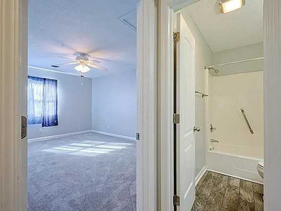 718 Juniper Dr #B - Photo 3 of 12