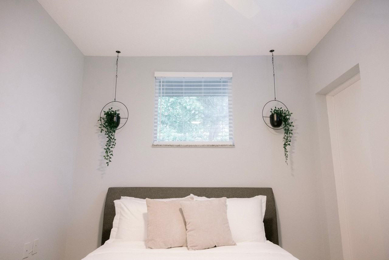 2616 S Crystal Lake Dr #B - Photo 2 of 12