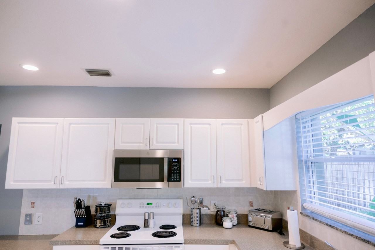 2616 S Crystal Lake Dr #B - Photo 6 of 12