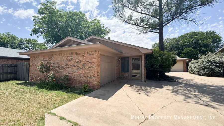 4427 75th Dr #A - Photo 3 of 23