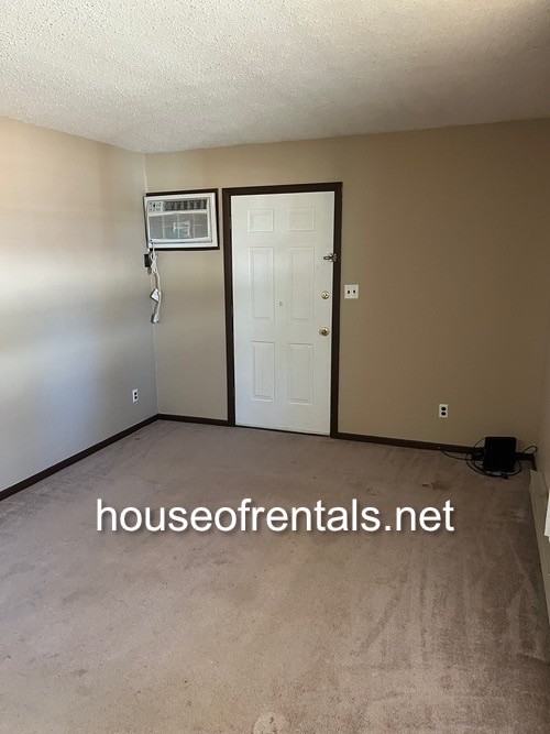 703 Rusty Ln #2B - Photo 3 of 11