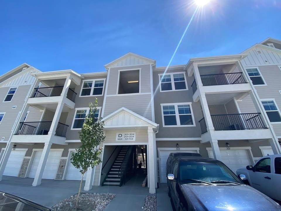 1831 W Newcastle Ln #D202 - Photo 2 of 19