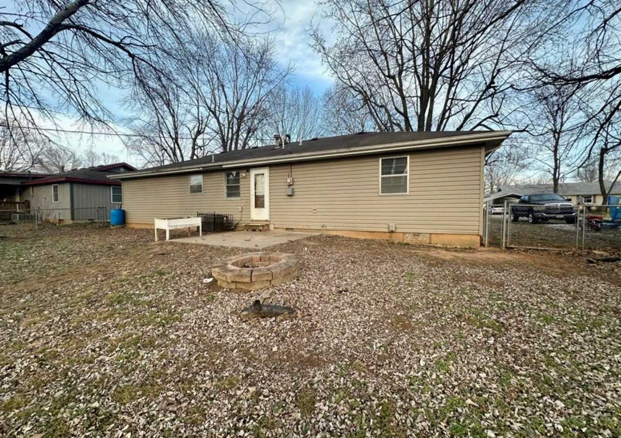 717 Hillcrest Ave - Photo 3 of 15