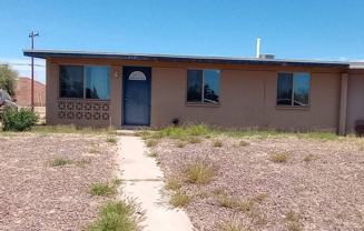 2439 E Parkside Dr - Photo 1 of 1