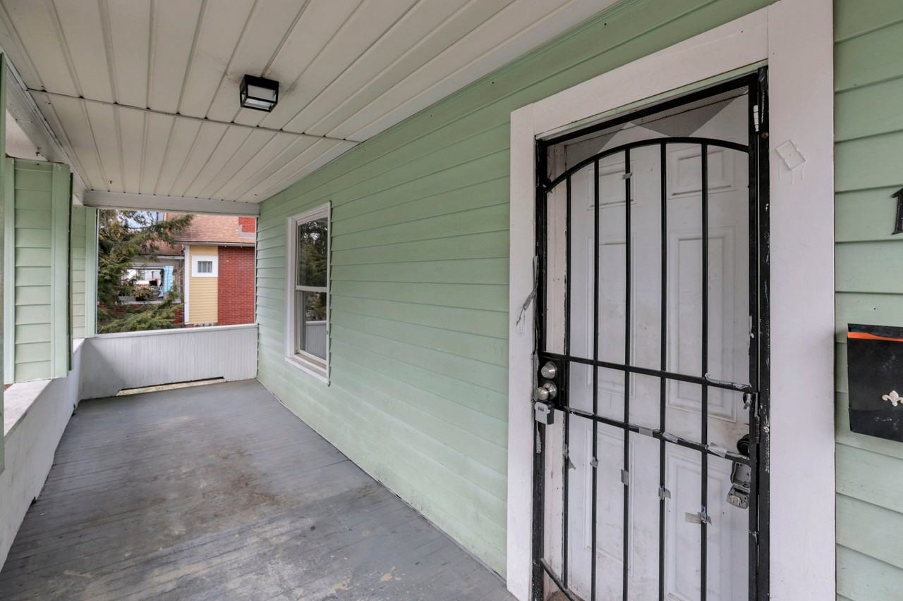 1430 Kenmore Rd - Photo 4 of 14