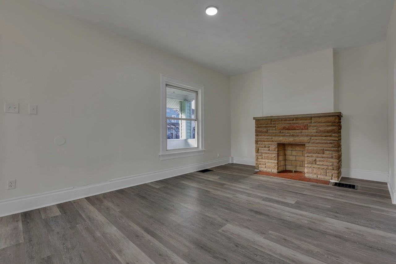 1430 Kenmore Rd - Photo 5 of 14