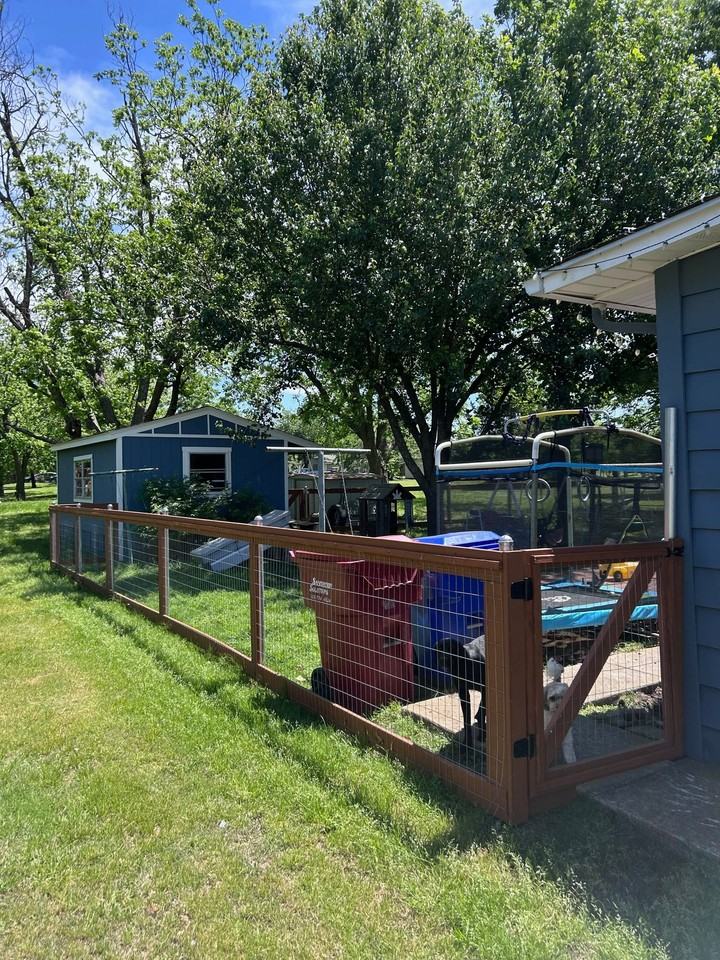 1102 Walnut St - Photo 2 of 5