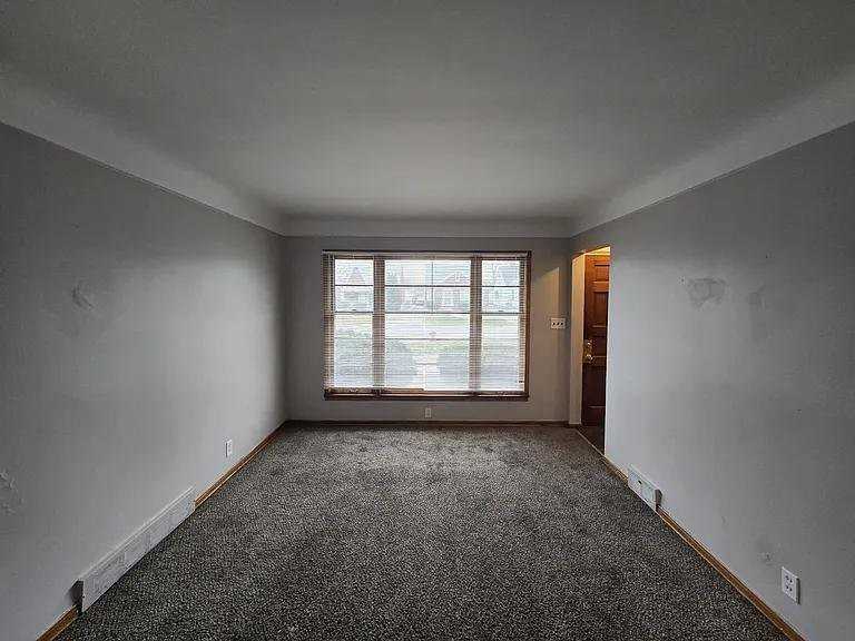 18147 Runyon St - Photo 2 of 13