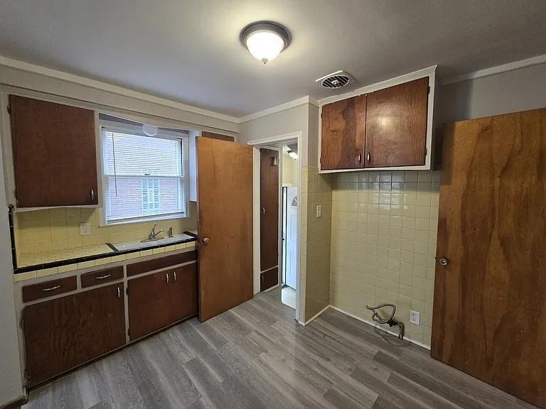 18147 Runyon St - Photo 7 of 13