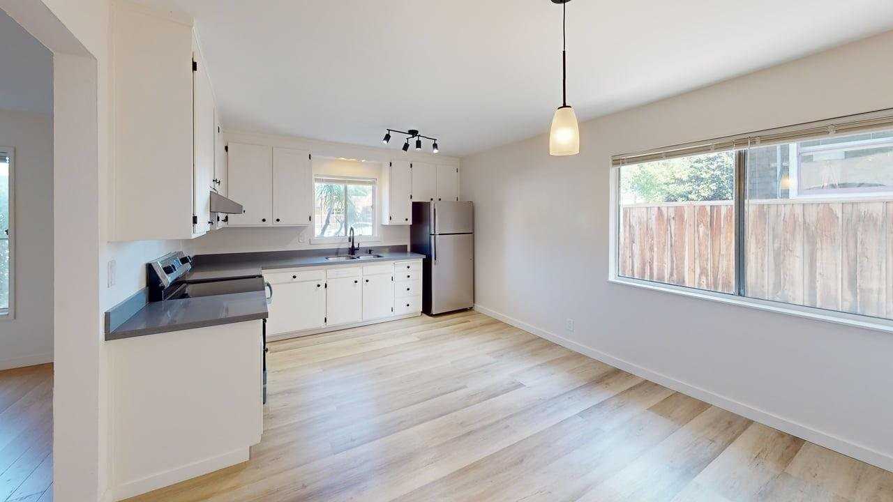 1529 Saint Charles St #A - Photo 6 of 21