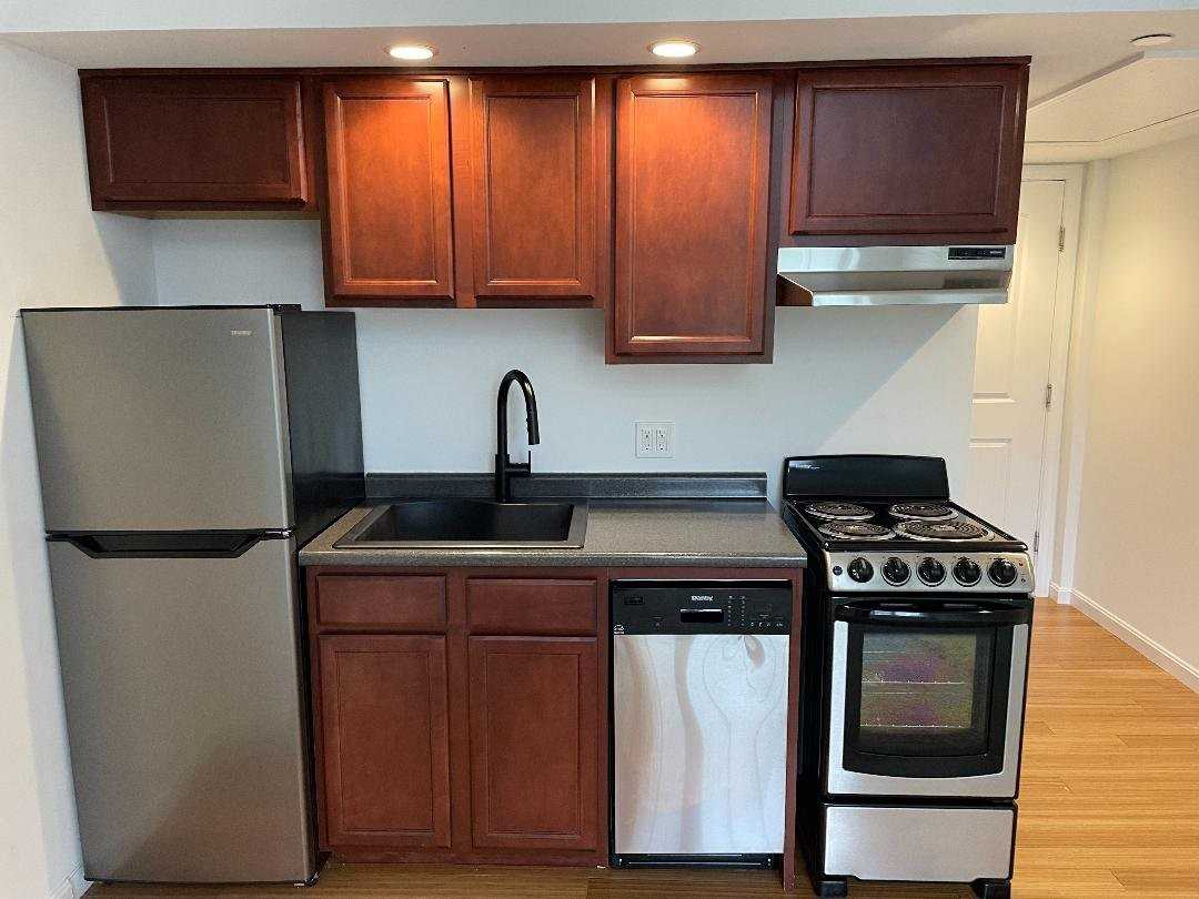 8 Grove St #408 - Photo 2 of 9