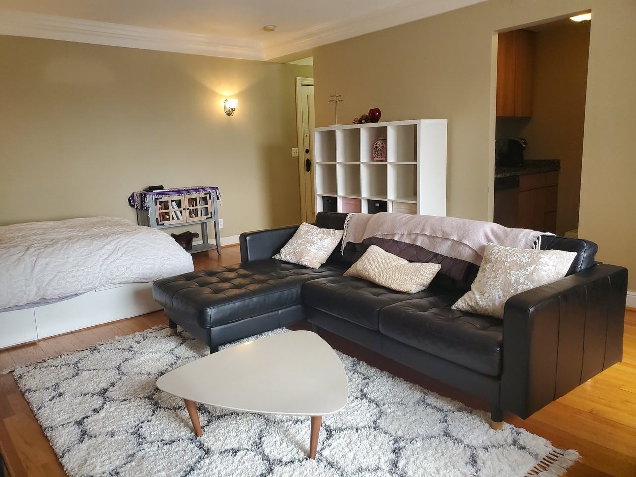 15 E Kirby St #906