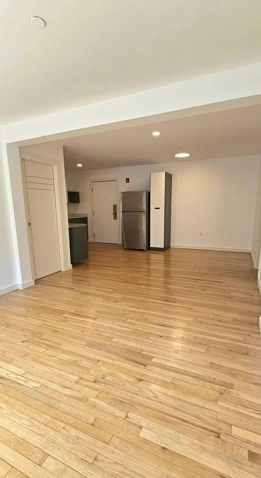 35 Springside Ave #1E - Photo 4 of 14