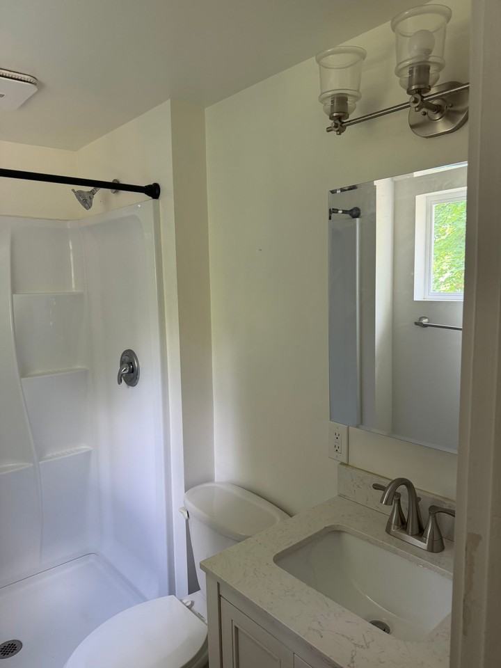 836 Collins Ave #1 - Photo 4 of 6