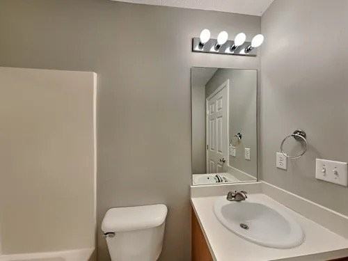 7051 Calderwood Dr - Photo 3 of 9