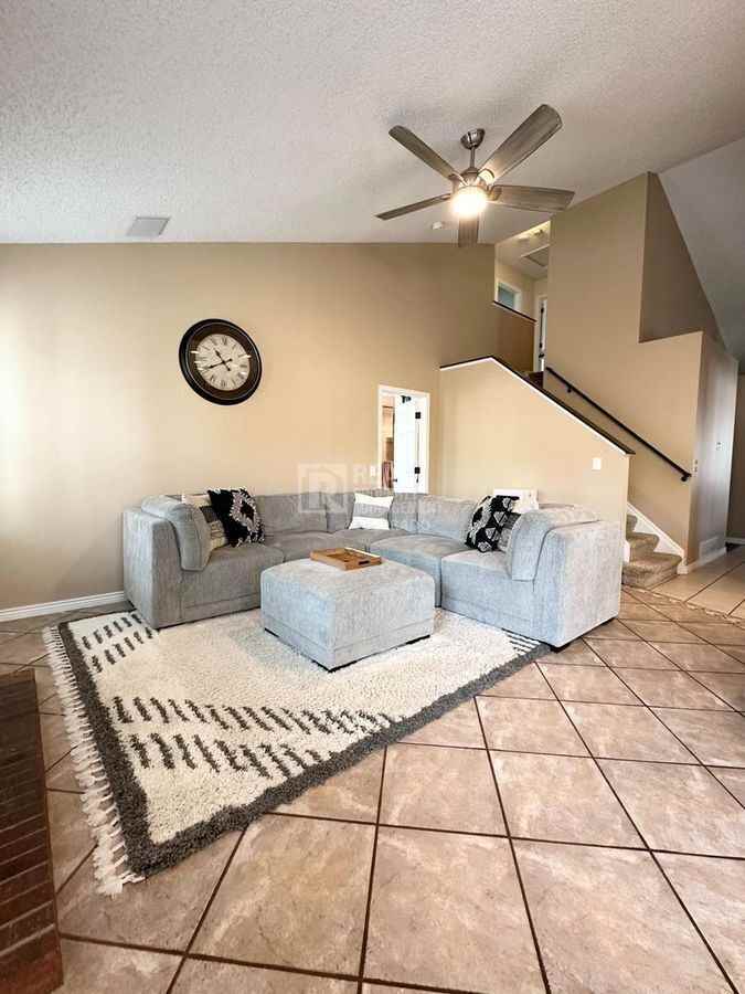 9805 Foxhill Cir - Photo 2 of 31