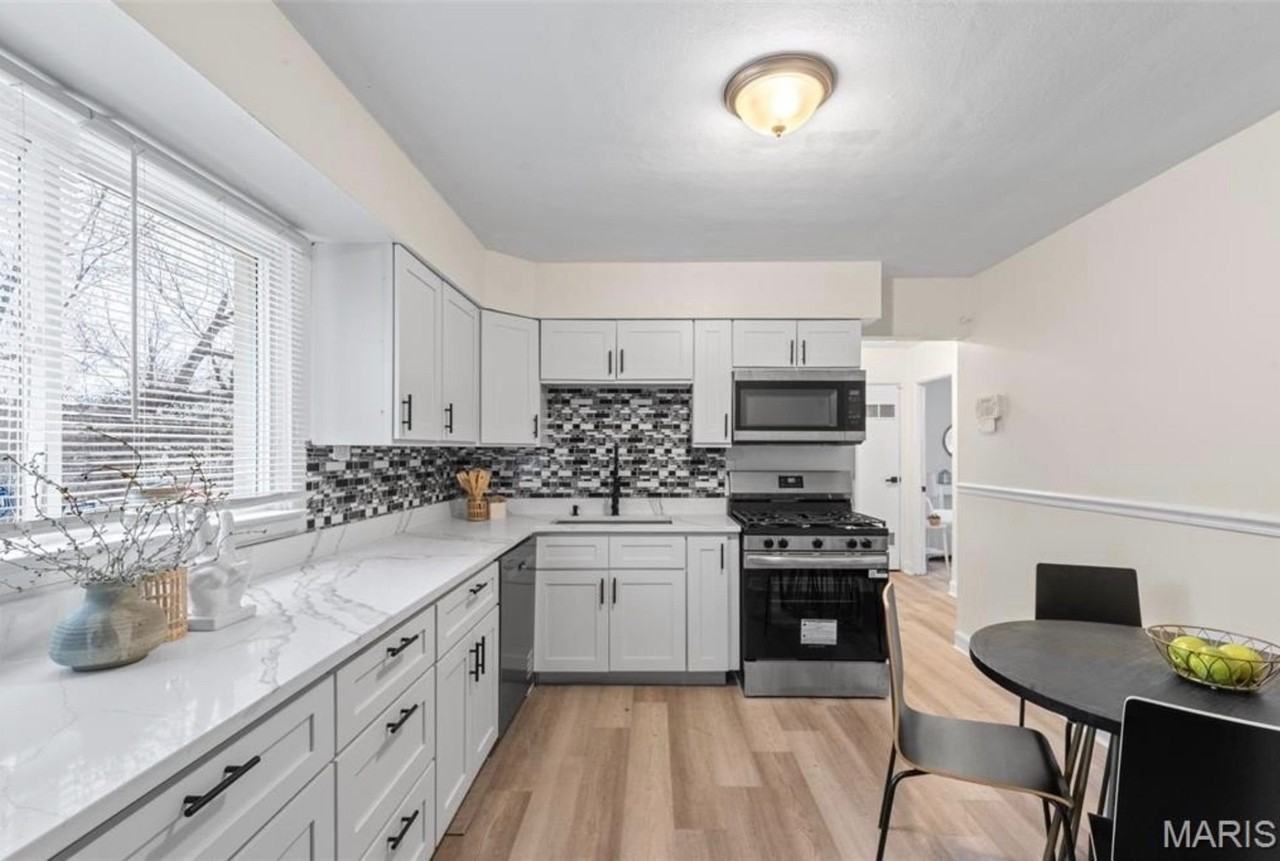 9848 Lorna Ln - Photo 7 of 14